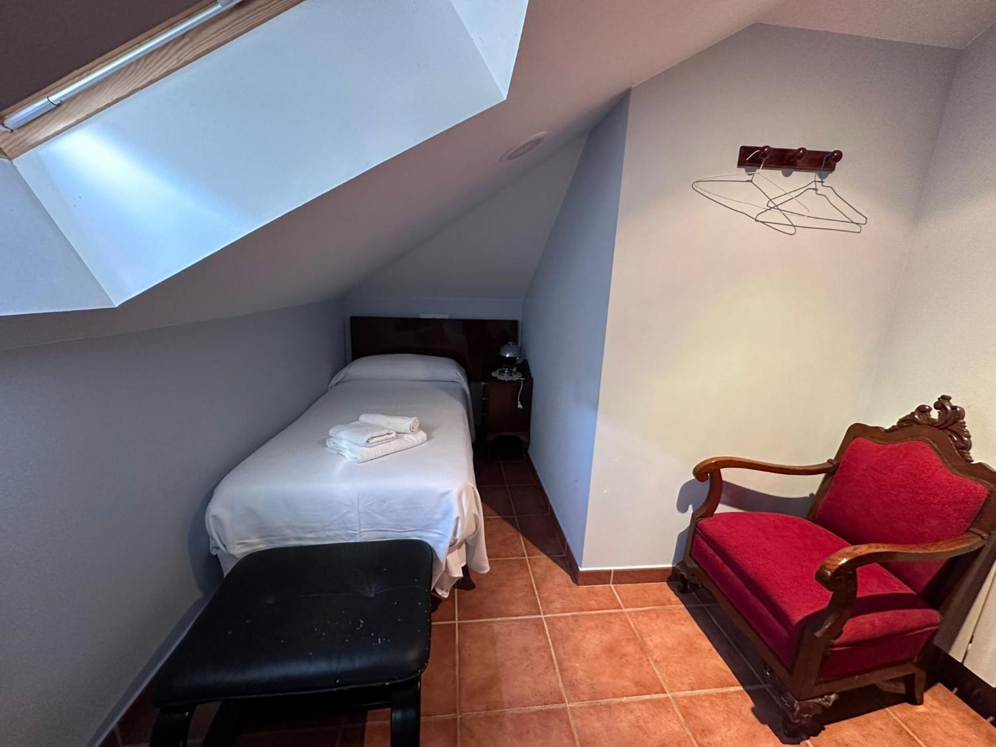 Casa Alpargateiro Guest House Os Peares Exterior photo
